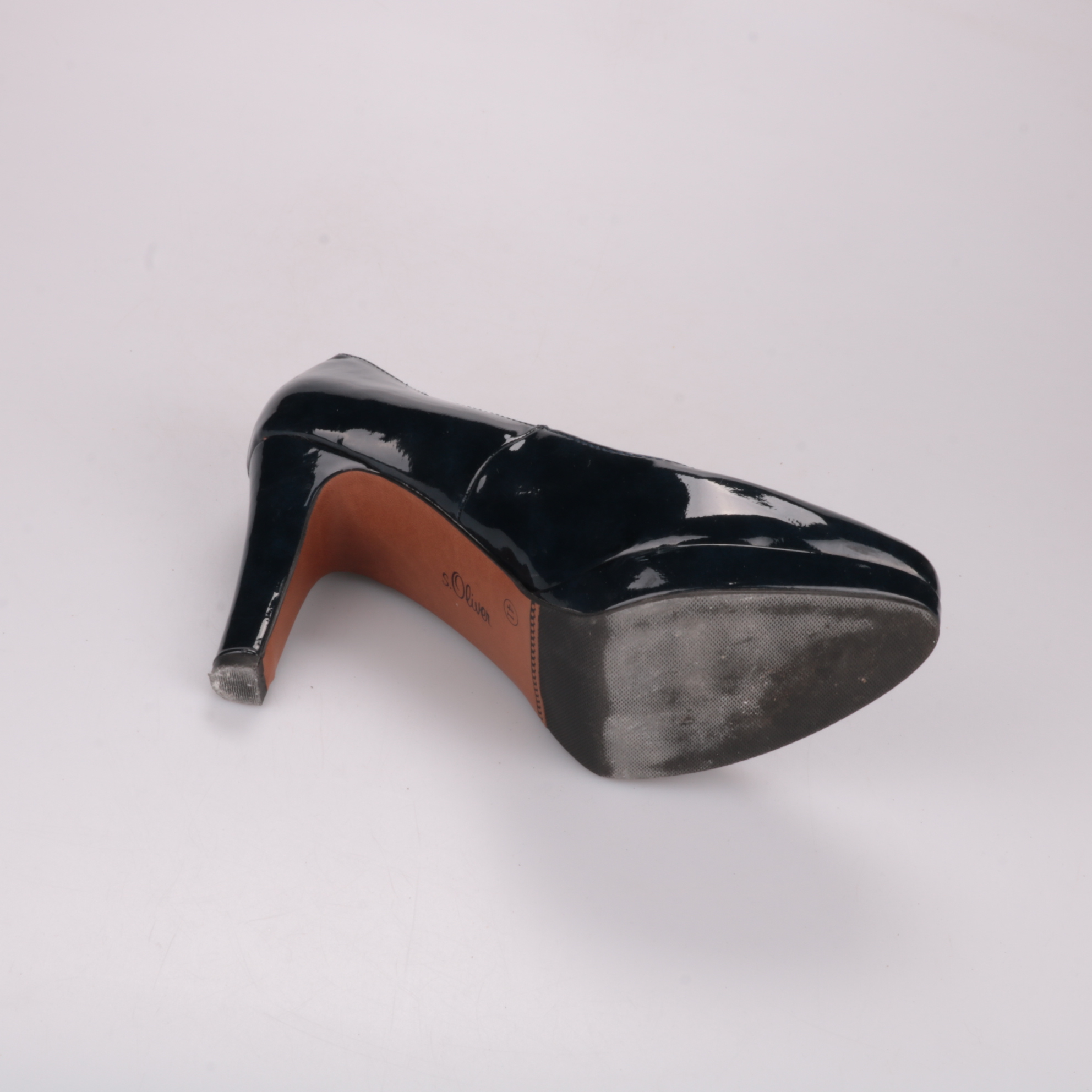 250127113-3