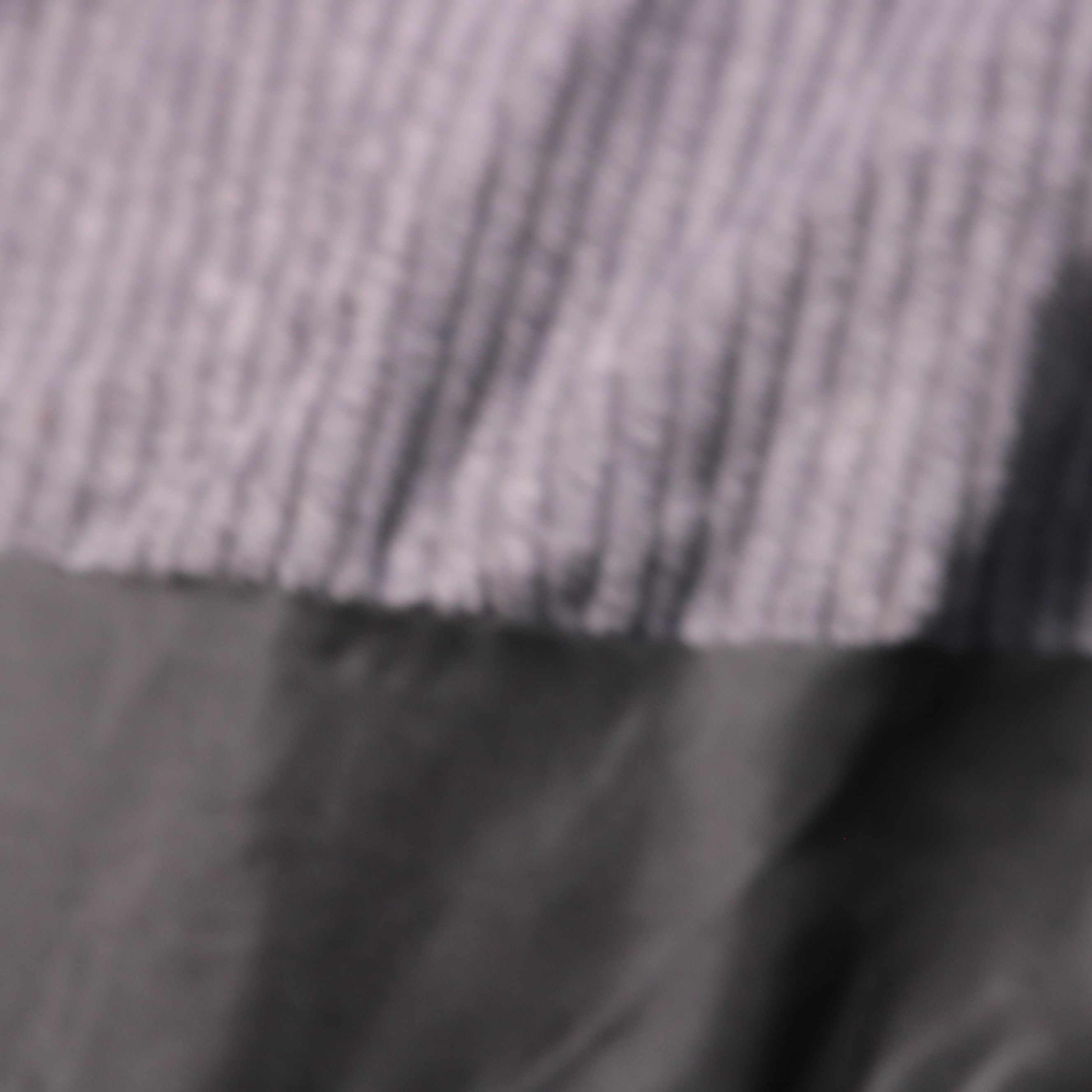 250205121-b